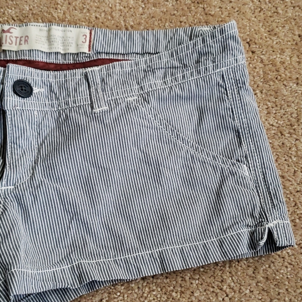Hollister Blue and White (searsucker)Shorts Classic Style. - Picture 3 of 7
